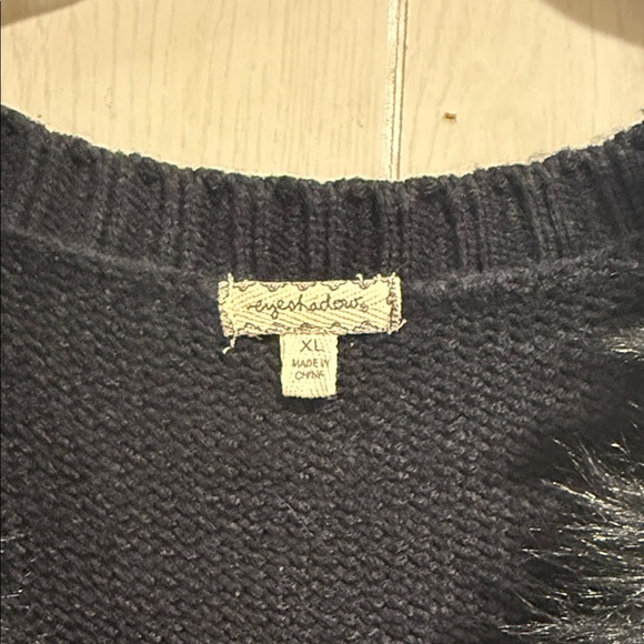 Eyeshadow Black Faux Fur Vest, Sweater Back - Picture 4 of 5